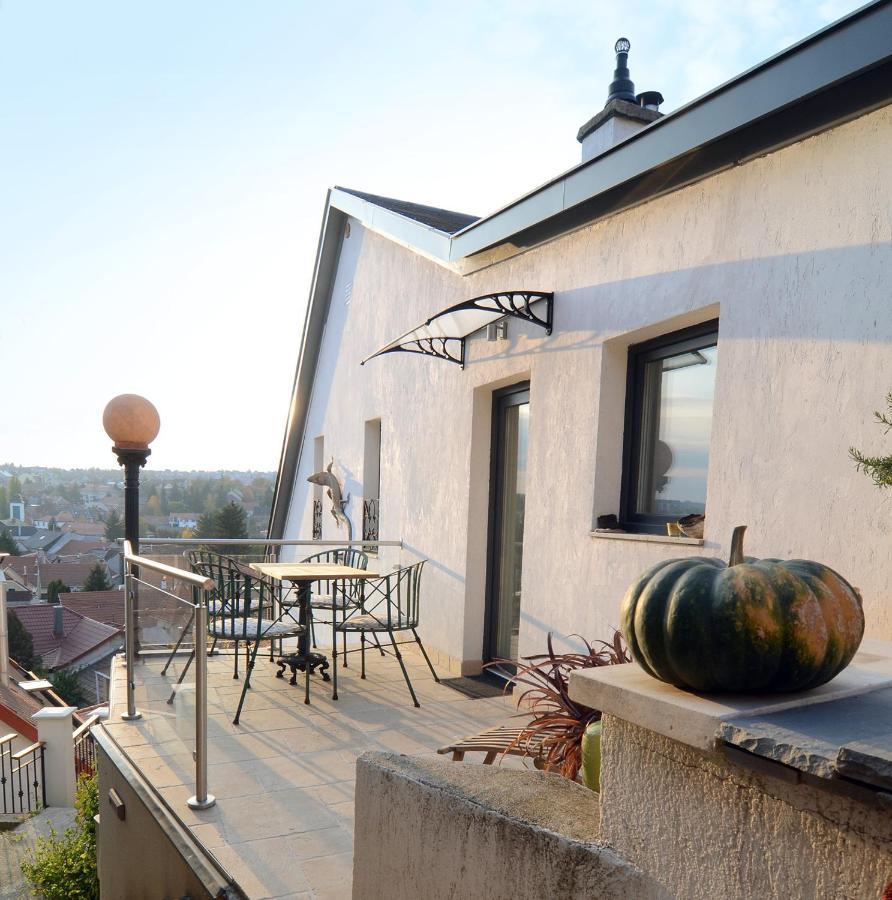 Fília Apartman Eger Exterior foto