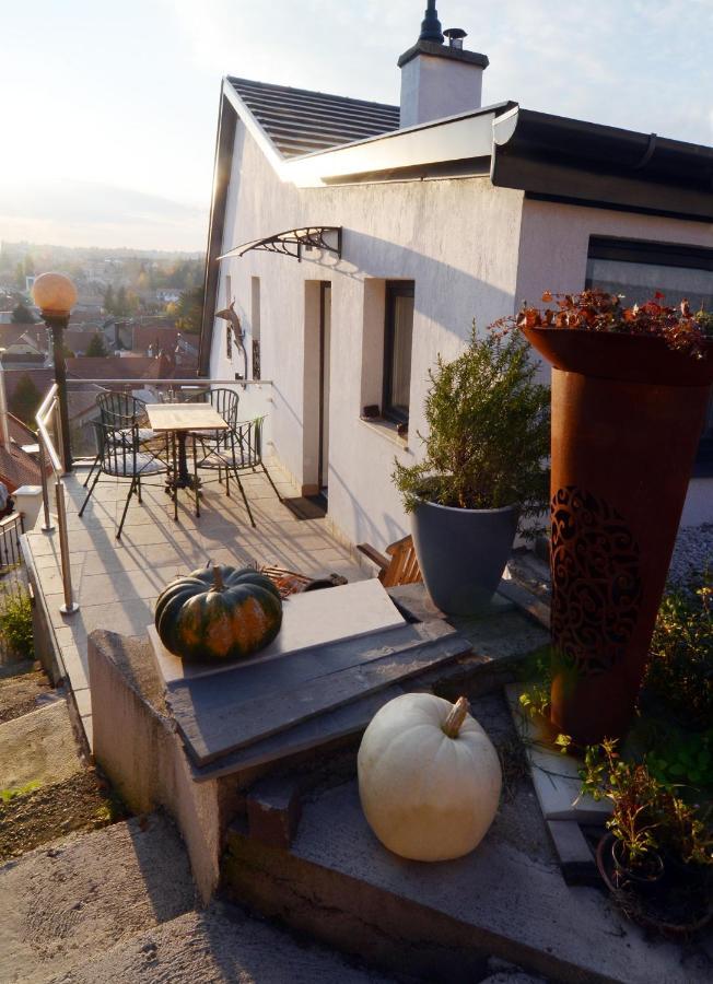Fília Apartman Eger Exterior foto